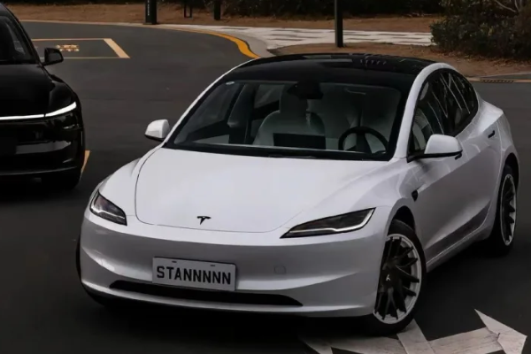 特斯拉Model3